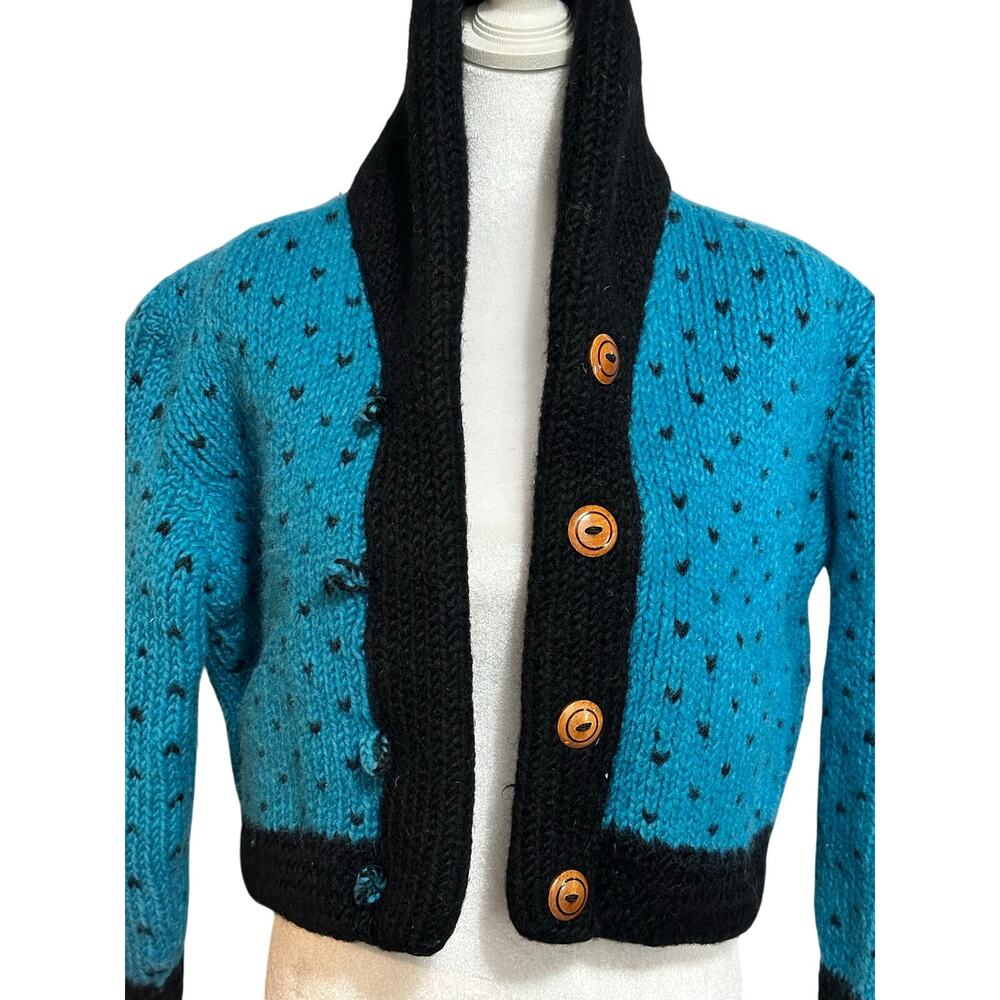 Vintage hand knit wool cropped cardigan - Picture 3 of 6